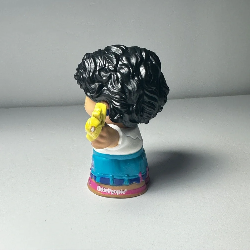Fisher Price Little People HISPANIC GIRL MIRABEL w/ BUTTERFLY Encanto - Picture 2 of 6